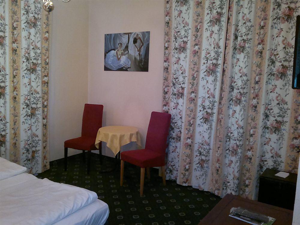 Hotel Galleria Мюнхен Екстериор снимка