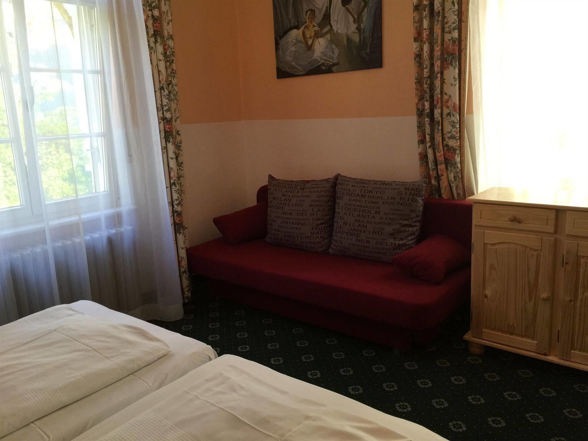 Hotel Galleria Мюнхен Екстериор снимка