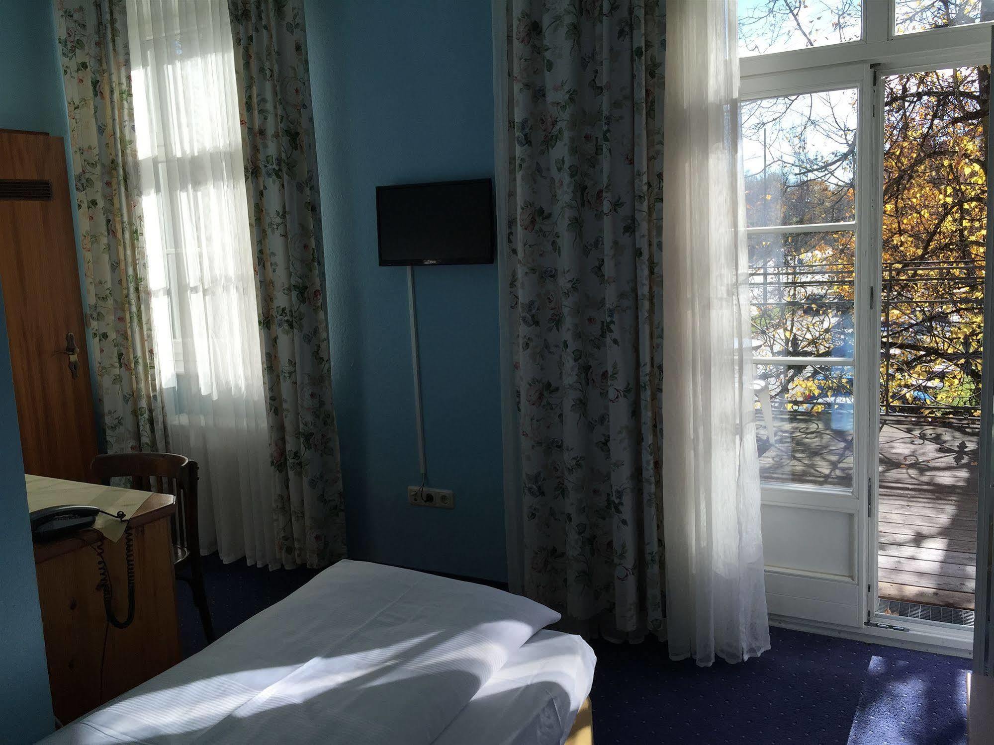 Hotel Galleria Мюнхен Екстериор снимка